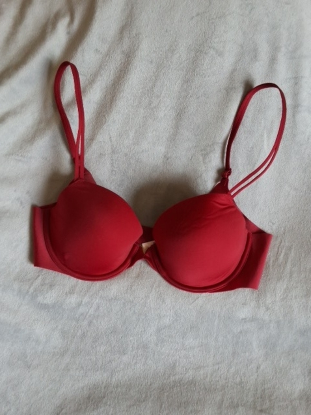 Victoria's Secret Red Lightly Lined Bra-EUC!